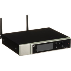 Sennheiser EW-D 835-S R1-6, wireless microphone set with handheld transmitter.